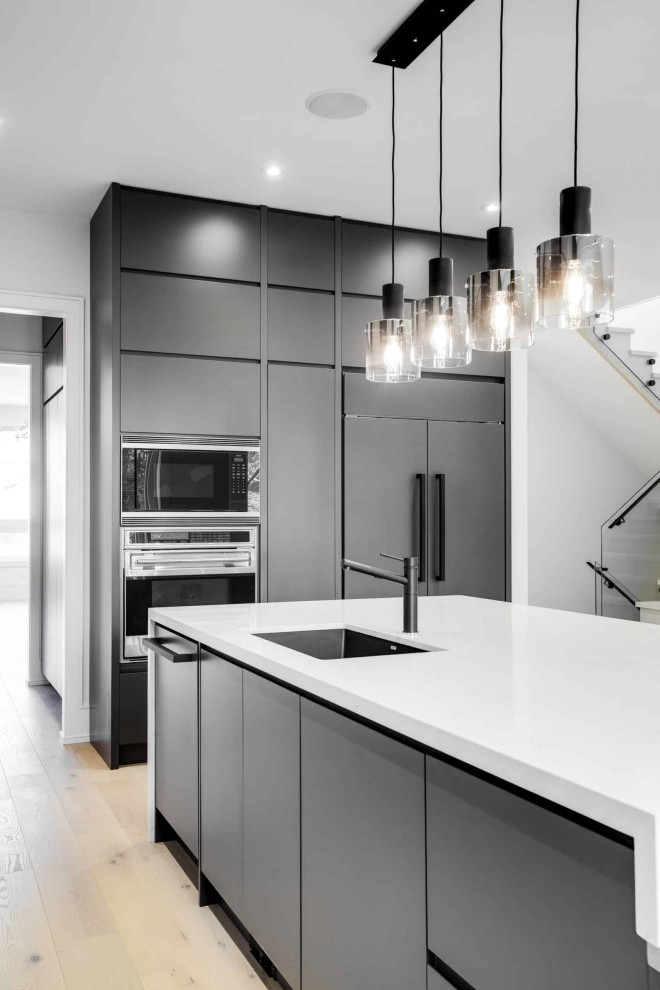 Minimalist kitchen photo in Toronto