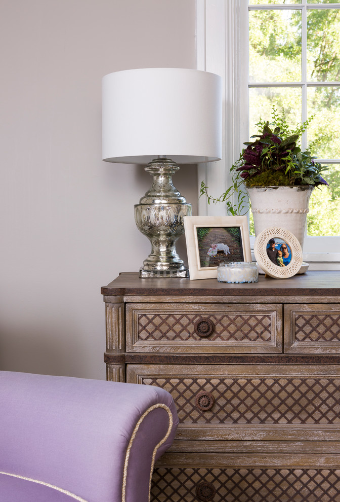 Inspiration for a transitional home design remodel in Charlotte