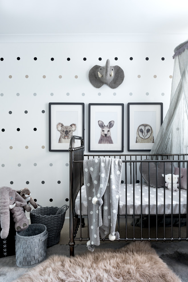 Idée de décoration pour une chambre de bébé design.