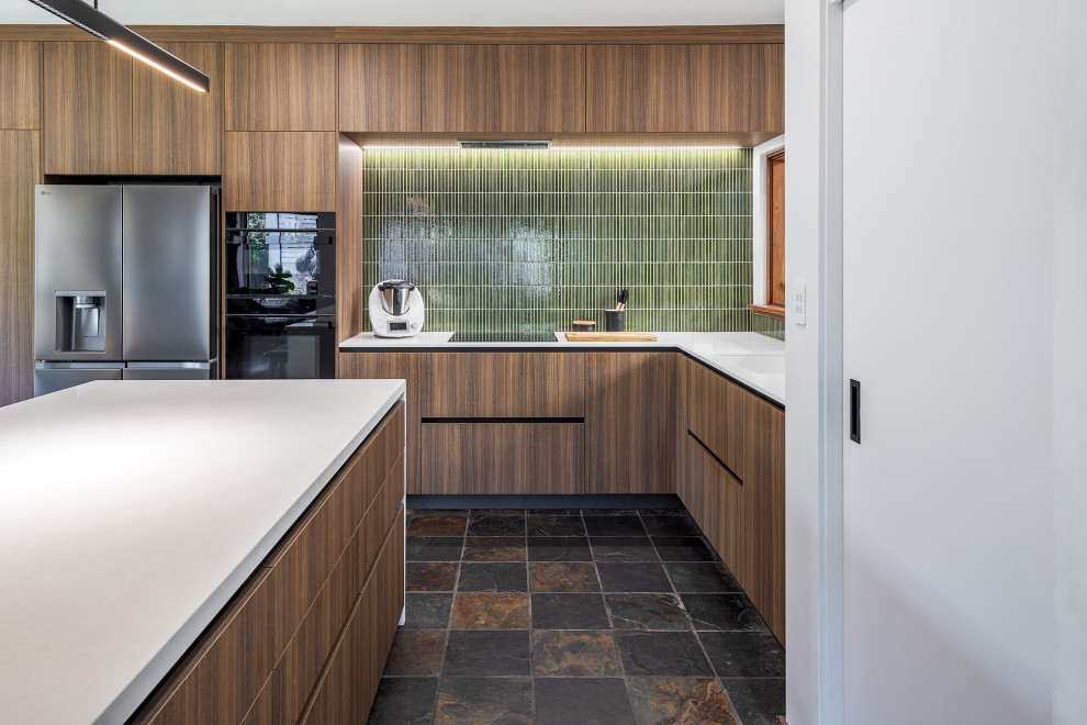 Midcentury kitchen in Perth.