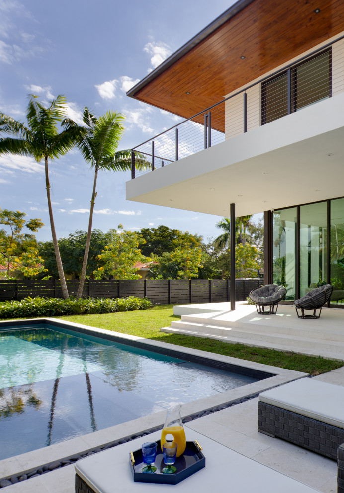 Inspiration for a pool in Miami.