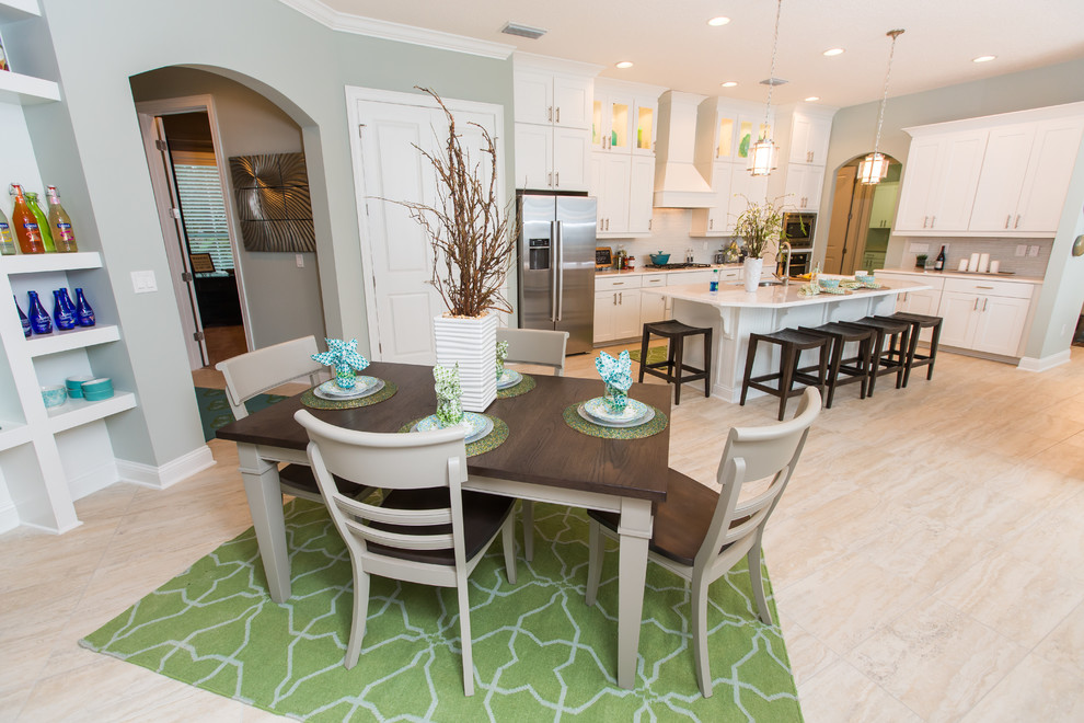 Inspiration for a transitional kitchen remodel in Jacksonville