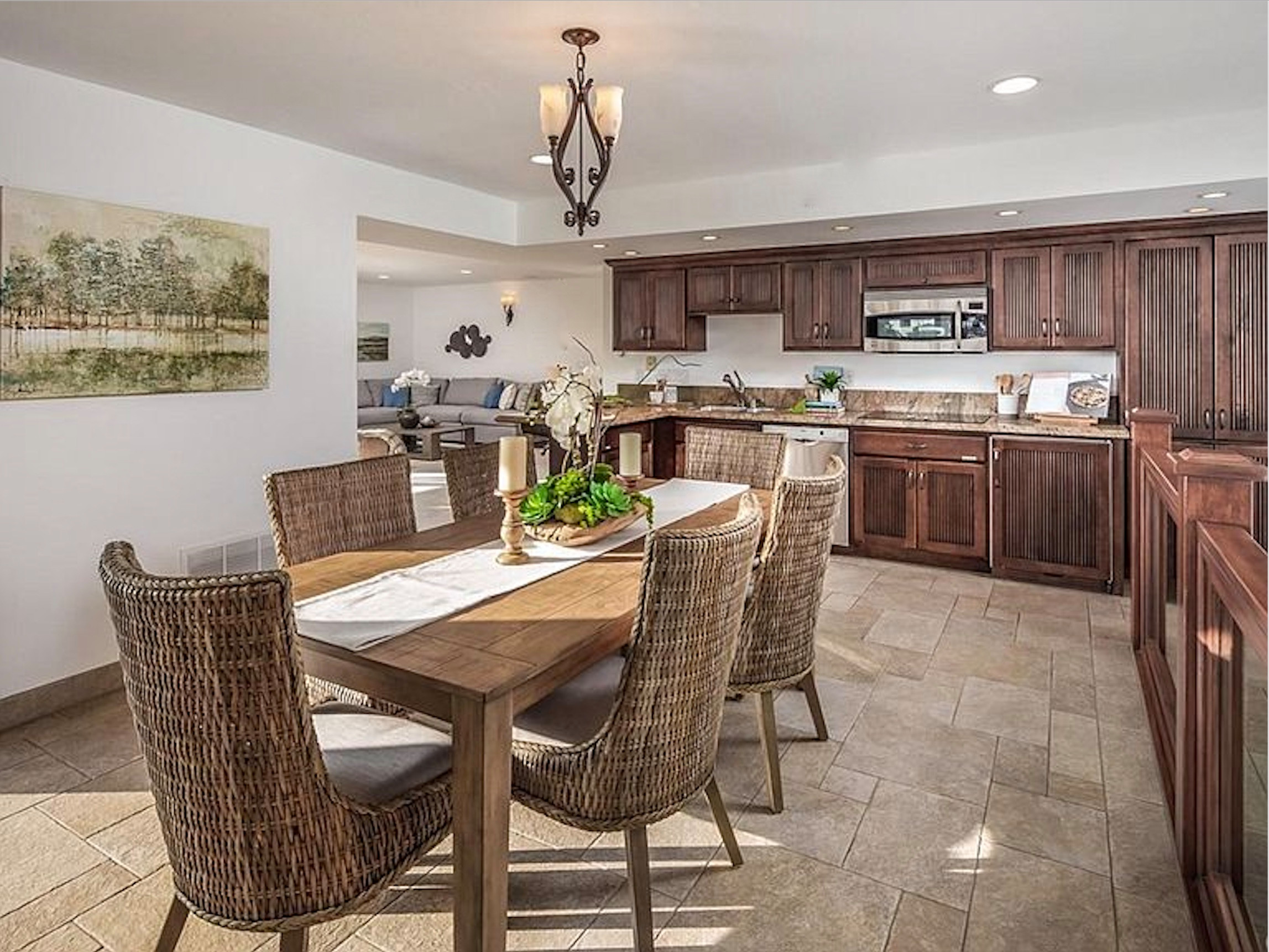Luxury home staging - Encinitas CA 2020