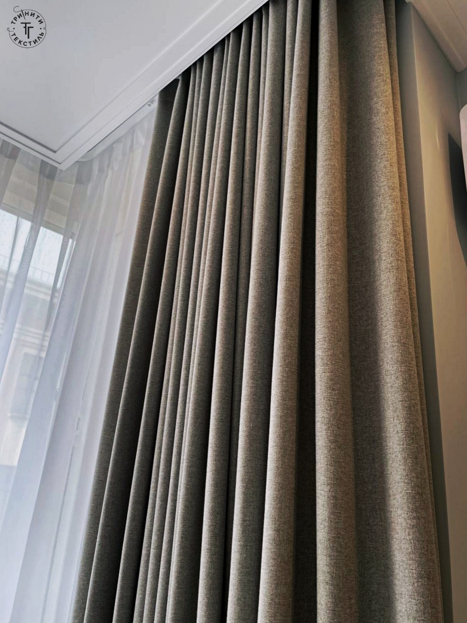Шторы в номер отеля