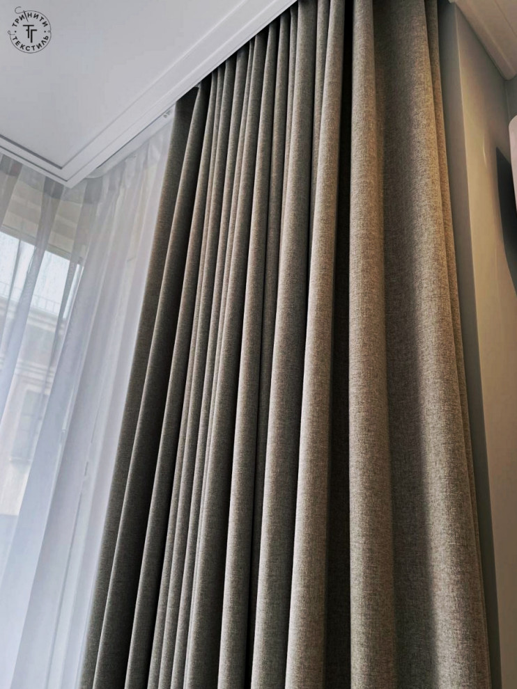 Шторы в номер отеля