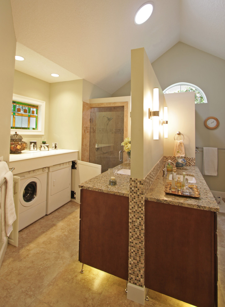 This is an example of a traditional bathroom in Jacksonville with a laundry.