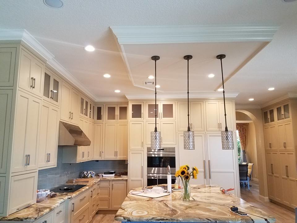 Inspiration for a transitional home design remodel in Miami