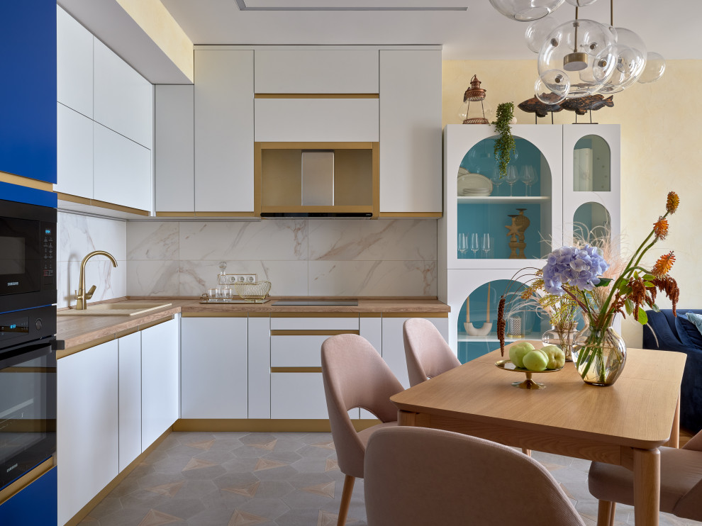 Photo of a contemporary kitchen in Moscow.