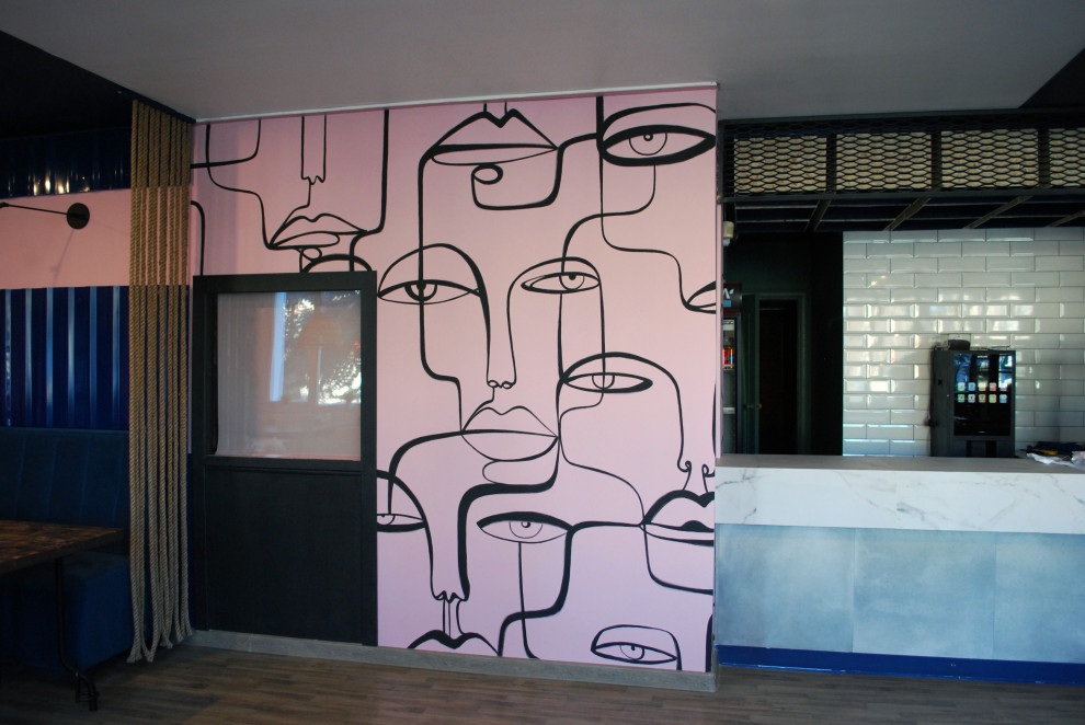 Роспись стены в кафе "Гуд Пипл"