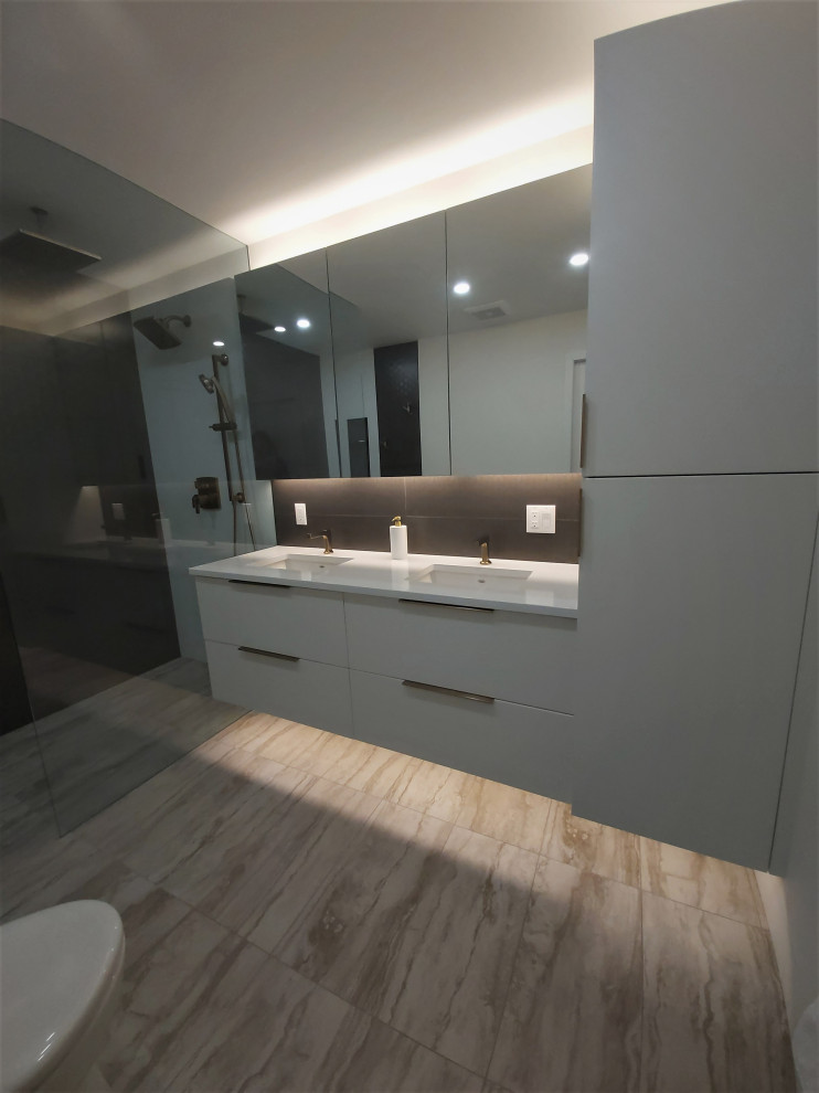 Barrhaven Modern Ensuite Bathroom