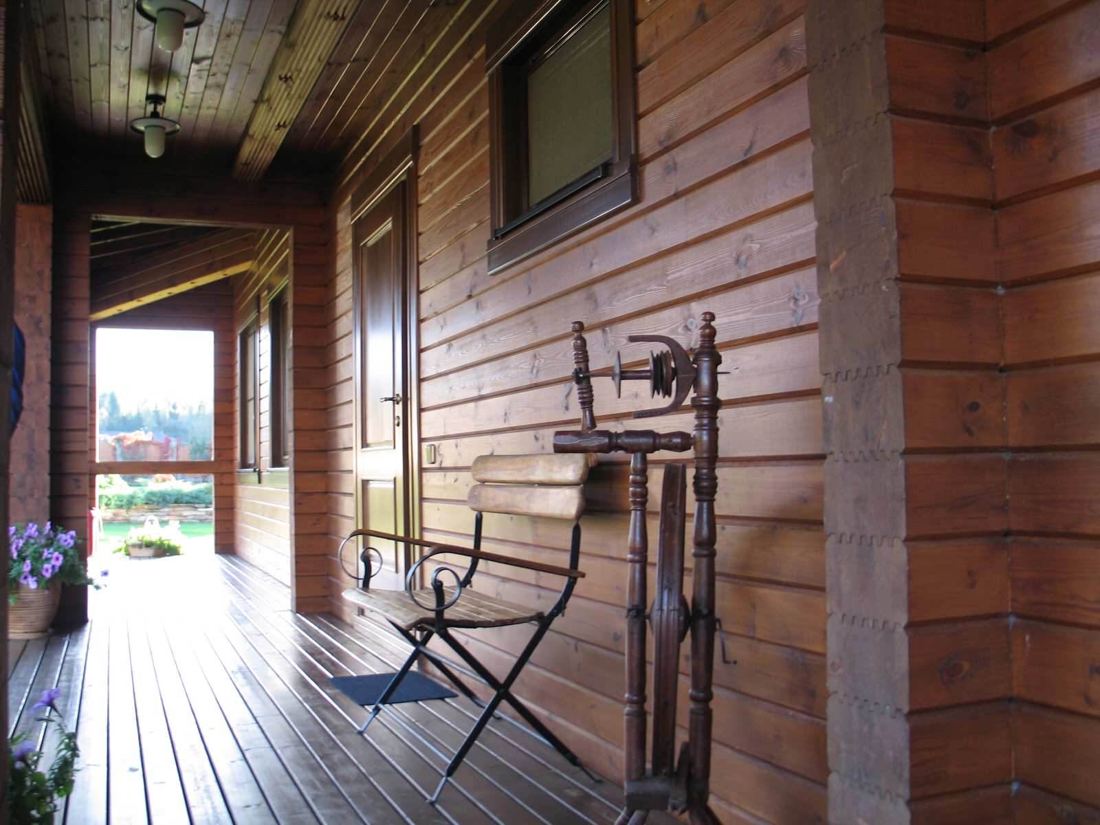 ДЕРЕВЯННЫЙ ДОМ НА НОВОРИЖСКОМ ШОССЕ