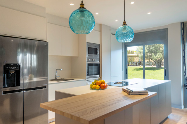 COCINA COMEDOR modern-kueche