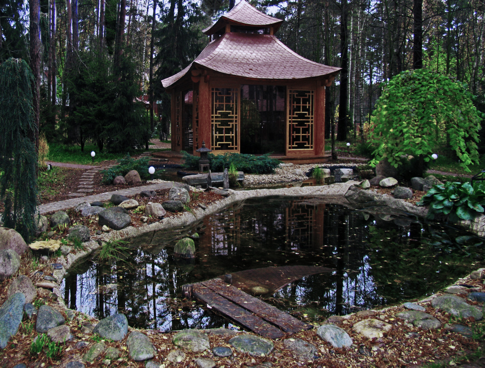японский павильон и садик