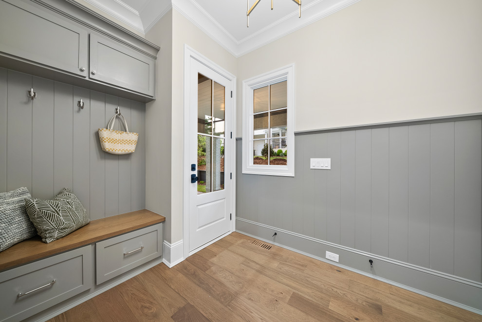 Transitional entryway photo in Raleigh
