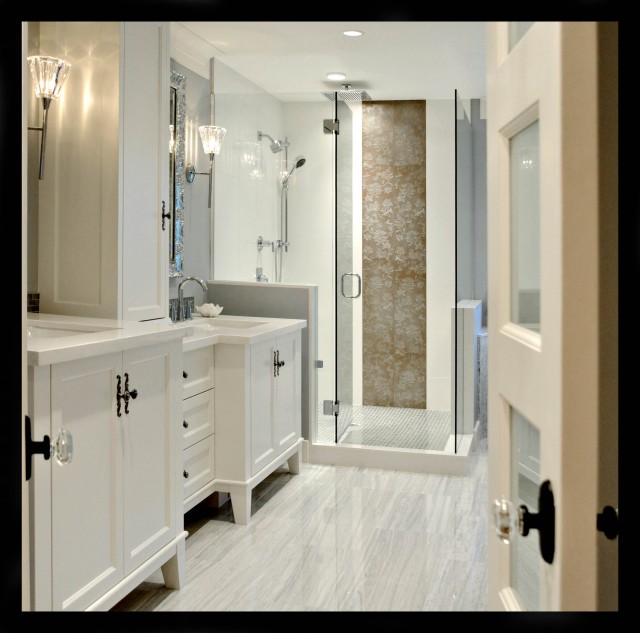 White Rock Traditional Bathroom  Vancouver  by 