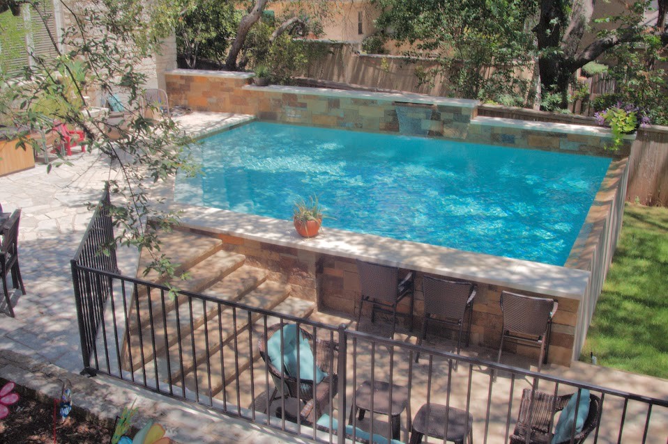 Photo of a traditional pool in Austin.