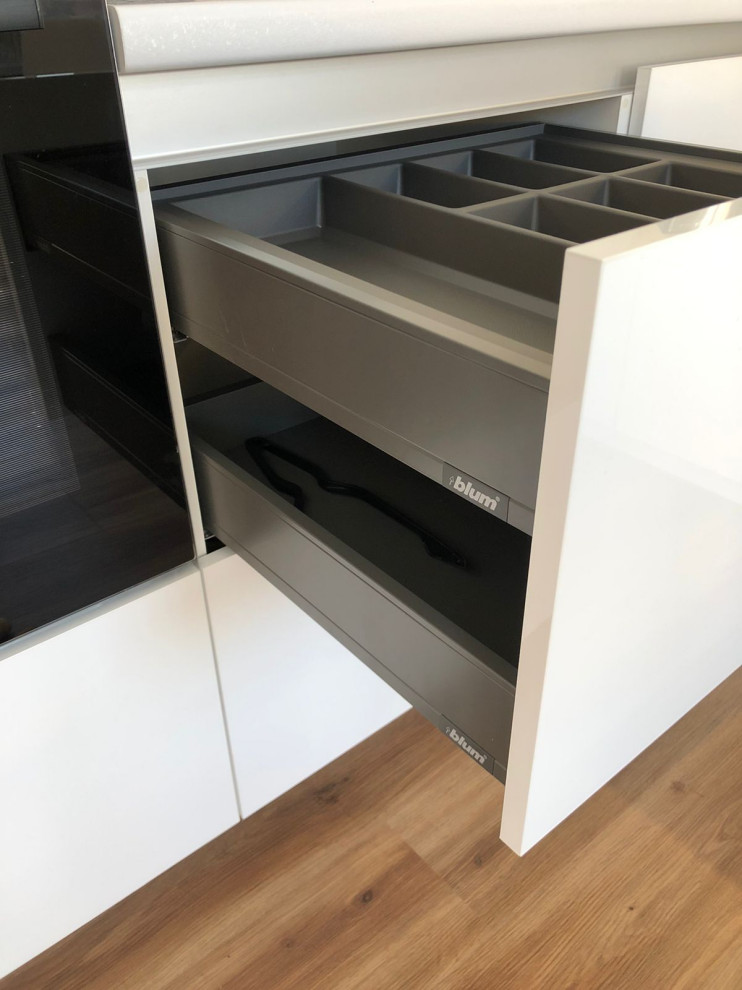 Кухня (АГТ белый глянец)