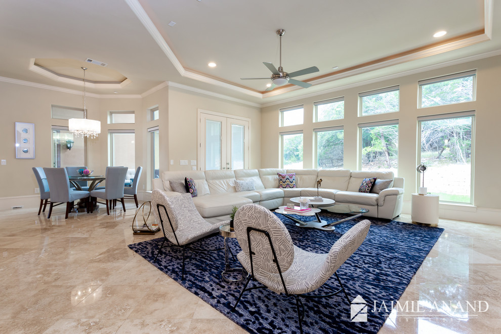 Home design - transitional home design idea in Austin