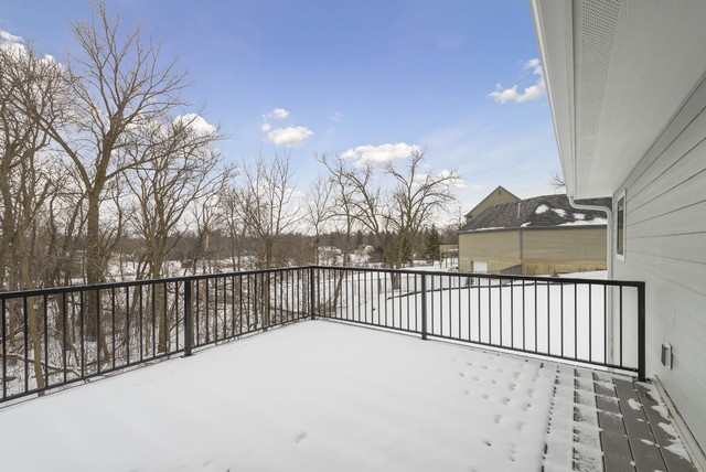 Deer Run transitional-terrace