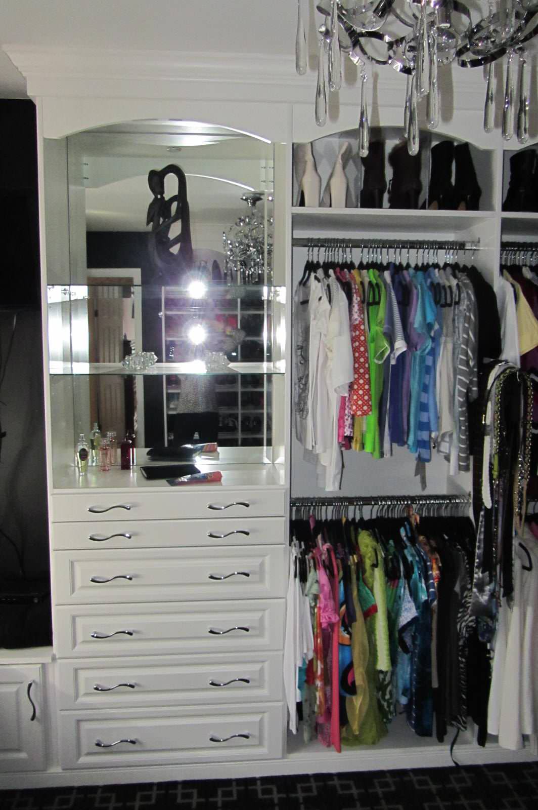 Dressing Room with Arched Valance Accents