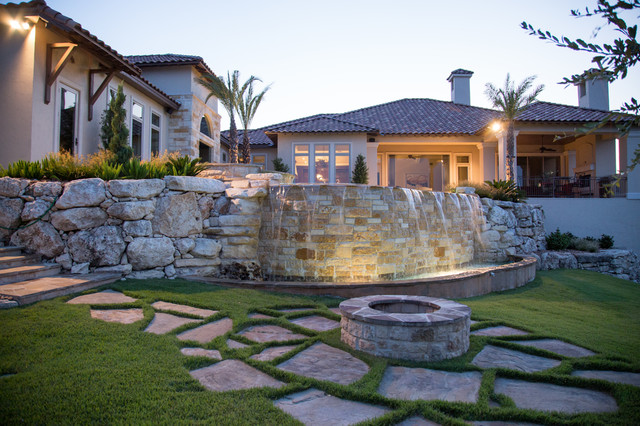 Custom Home in Bulverde traditional-garden