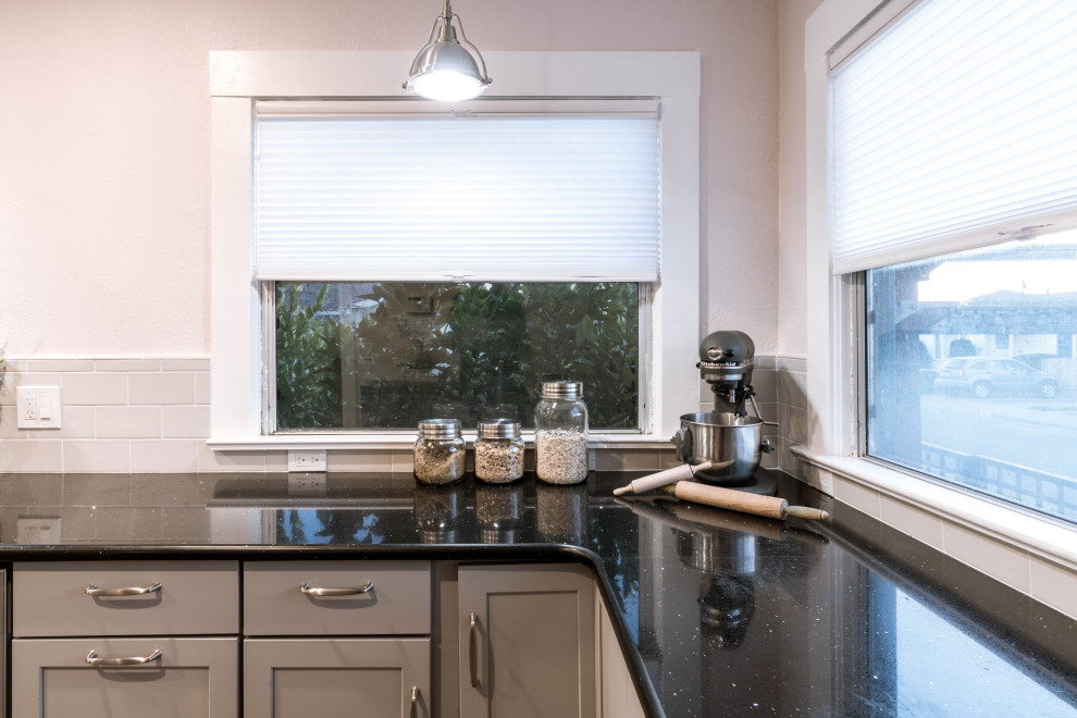 Clinton Kitchen