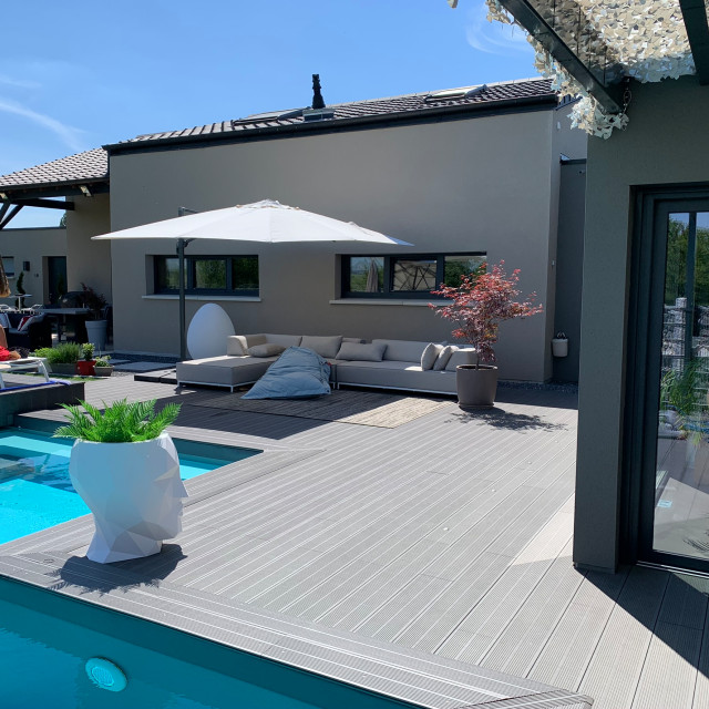 R&eacute;novation et agrandissement d'une maison existante contemporary-terrace