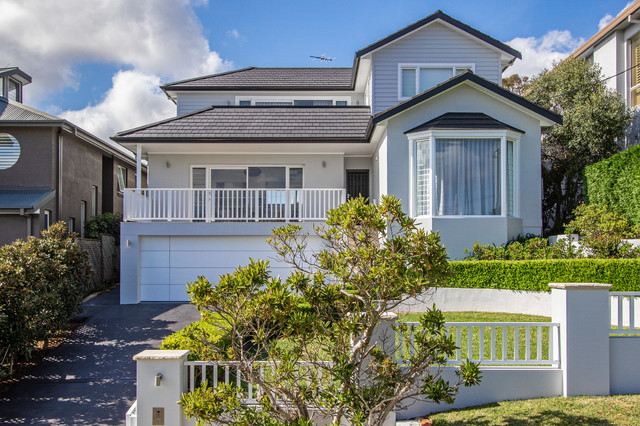 A Dreary Sydney Home Gets a Modern Coastal Makeover | Houzz AU