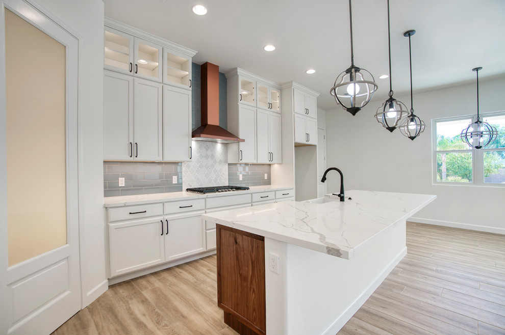 Kitchen - transitional kitchen idea in Phoenix