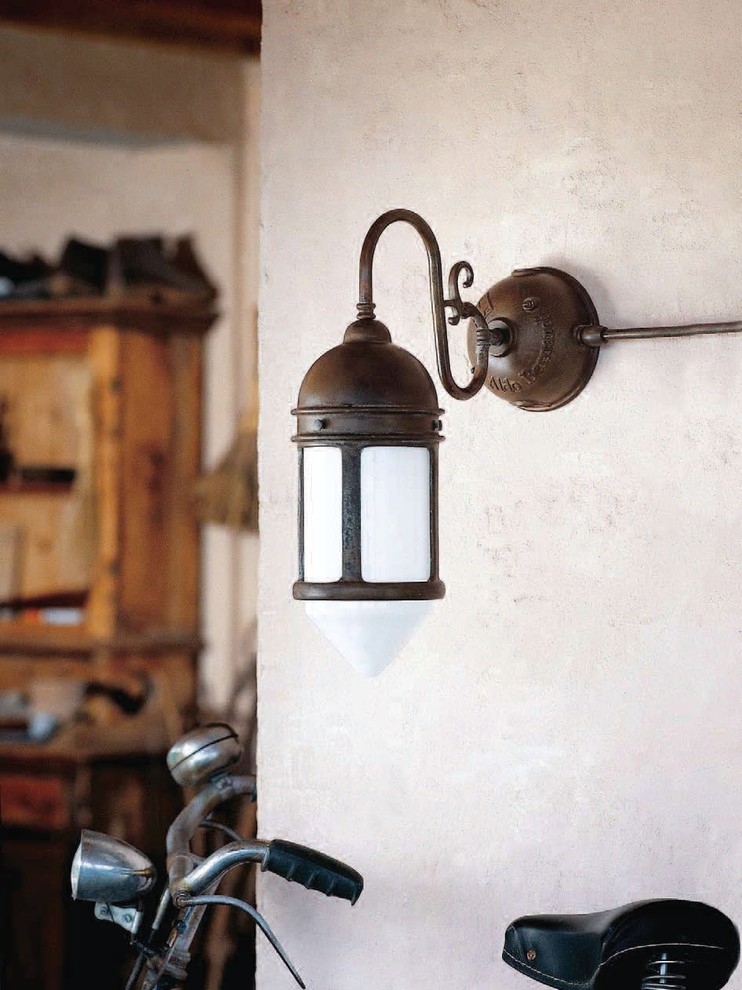 Настенный светильник Postierla