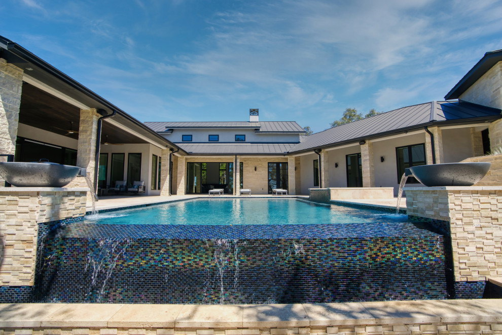 Example of a transitional pool design in Austin
