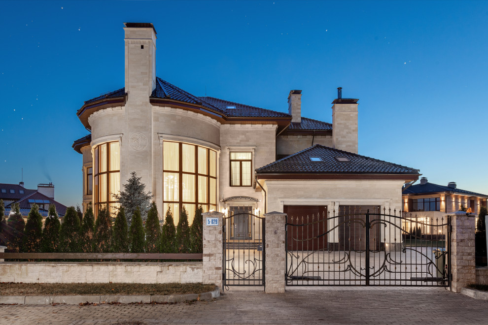 Строительство дома и отделочные работы. Дом на Новой Риге. 700 кв.м.