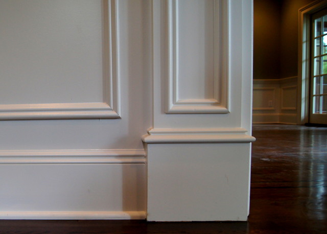 Classical Moulding - Crown, Casing, Base, Panel clasico-sala-de-estar
