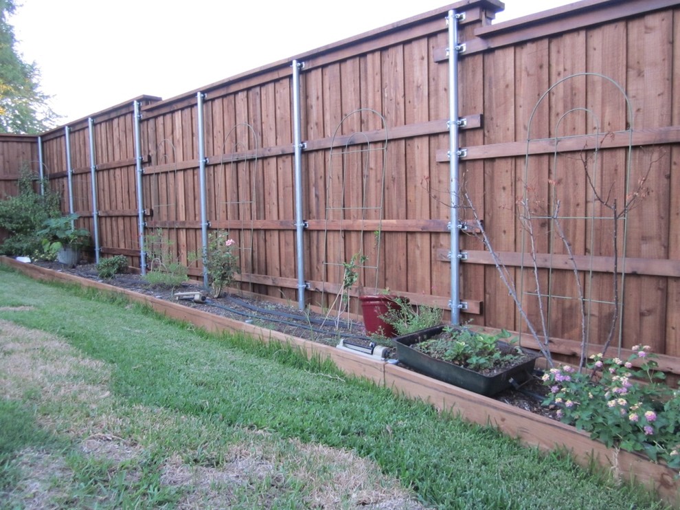 Matching Short Privacy Screen Board On Board Fence - Dallas - by Texas