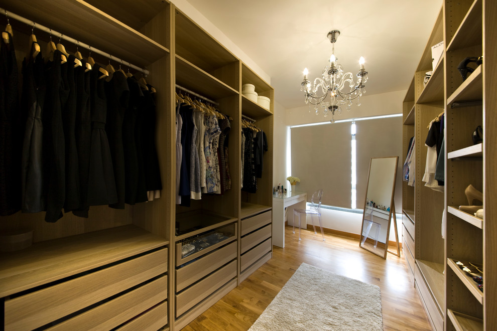 Inspiration for a victorian closet remodel in Singapore