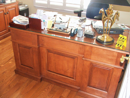 This is an example of a traditional home office in Philadelphia.