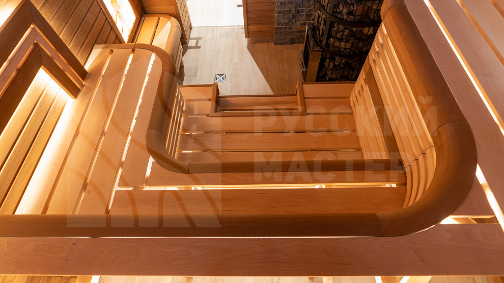 Баня по индивидуальному проекту: фигурные 3D-полки и отделка из термодревесины
