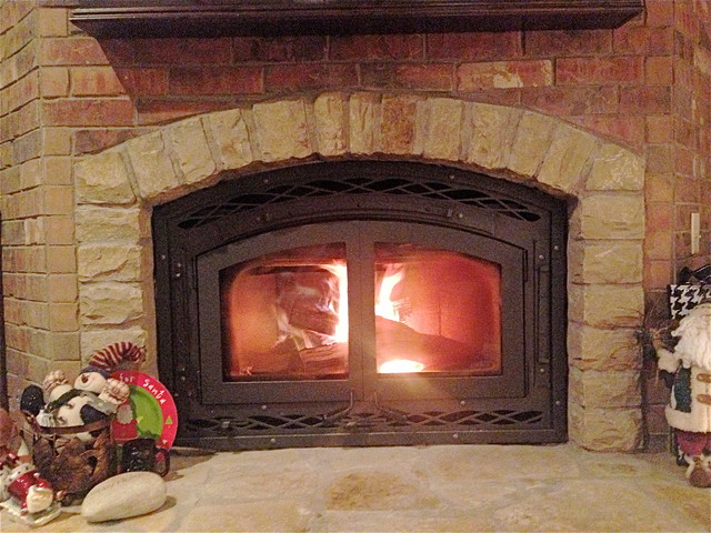 The Montecito Estate wood burning fireplace can be used to heat multiple rooms within you home with our gravity vent kit option. Through natural convection or