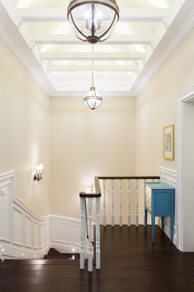 Transitional hallway in Moscow with beige walls.