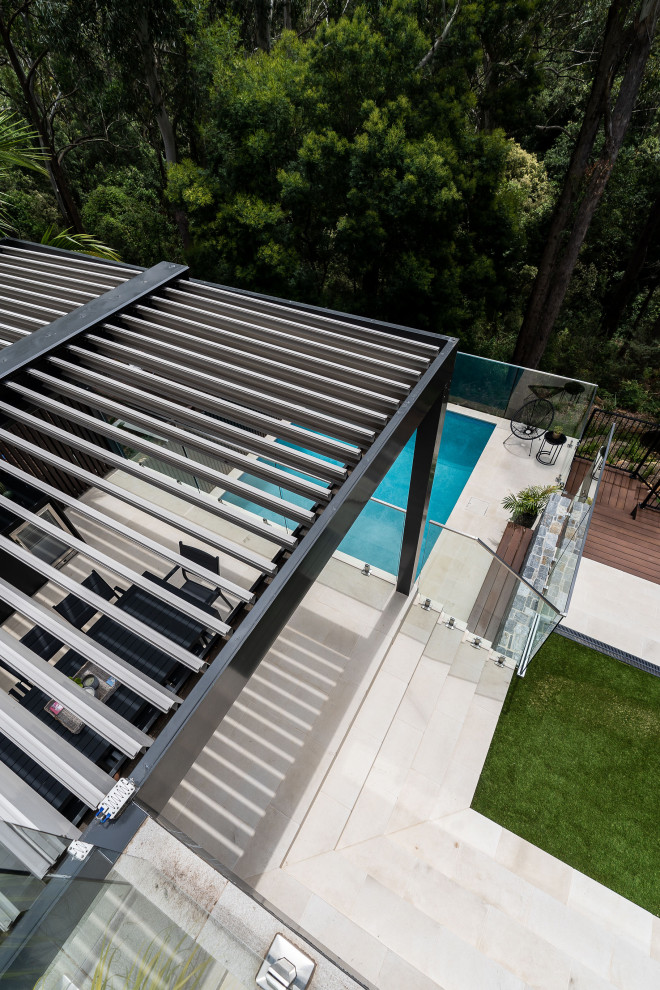 Photo of a contemporary patio in Sydney.
