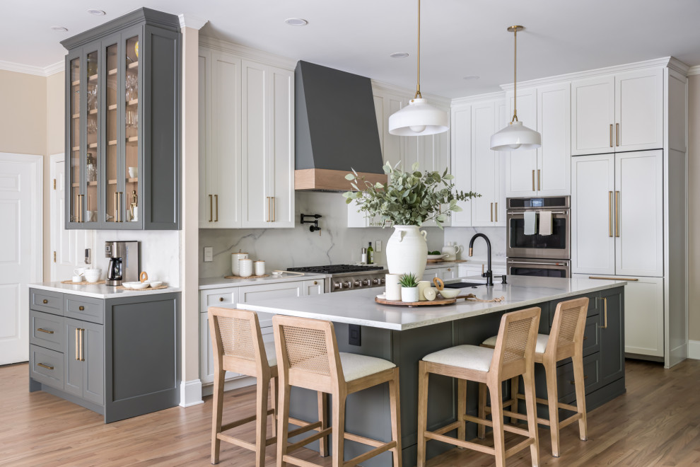 Kitchen - transitional kitchen idea in Atlanta