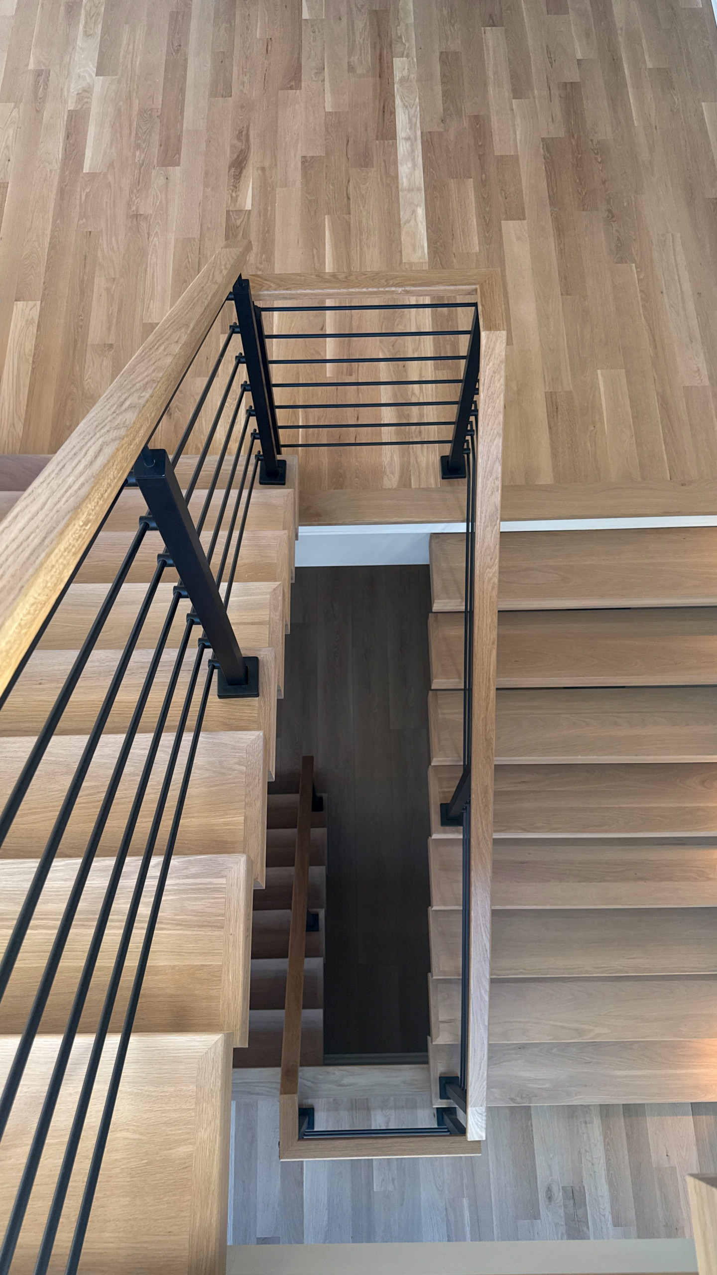 Project #147 | Modern Staircase with Seattle Style Stringer