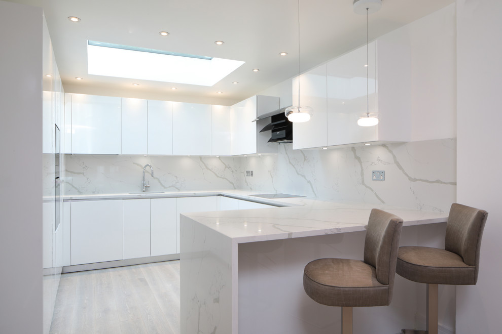 Design ideas for a contemporary kitchen in London.