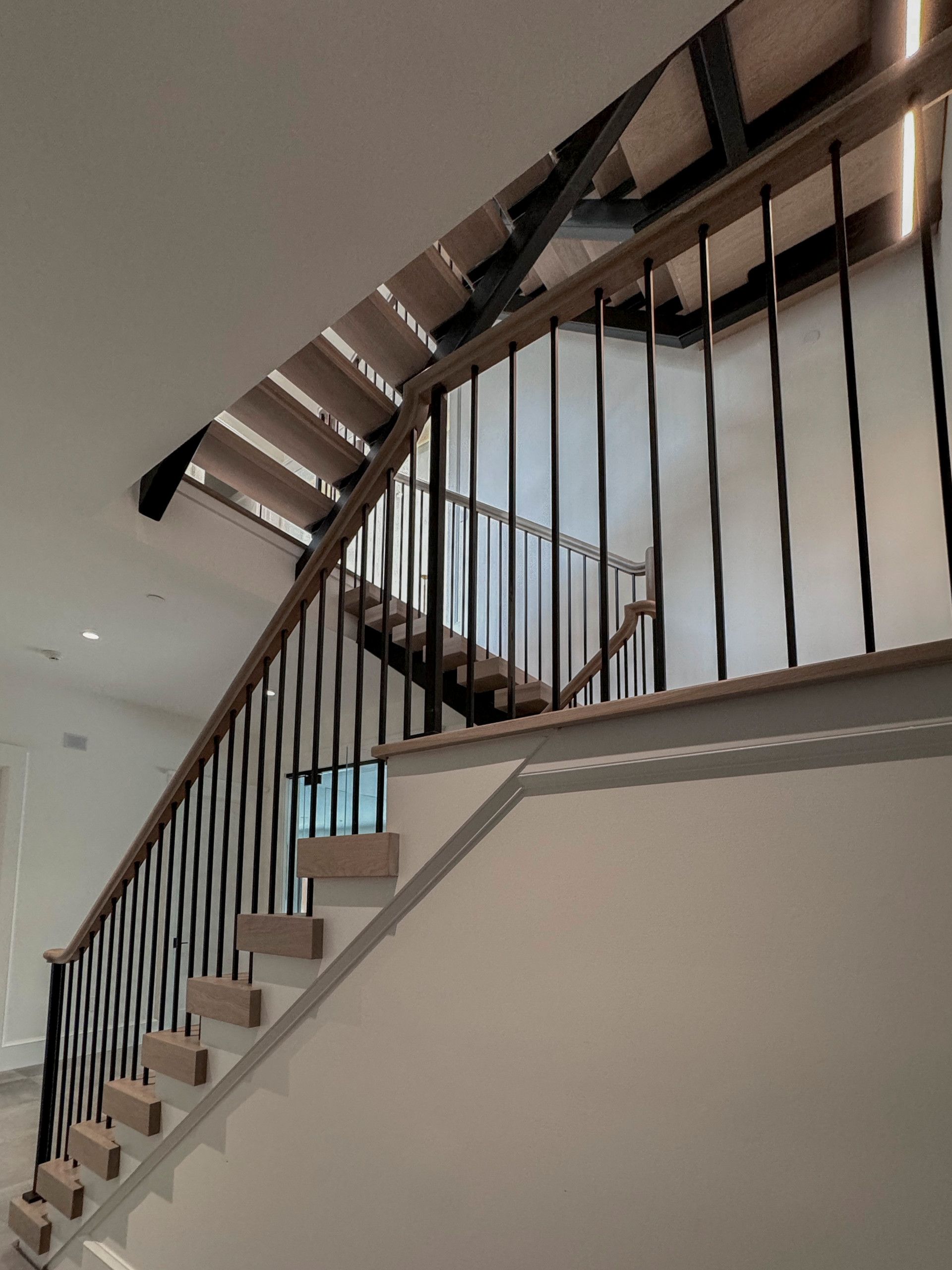 122_Modern Steel & Wood Floating Staircase, Arlington VA 22207