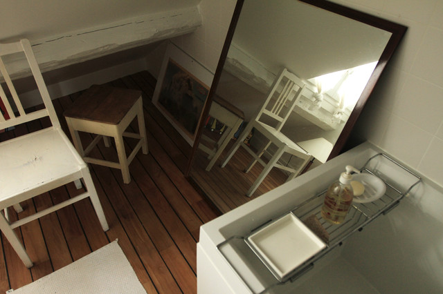 Sous les to&icirc;ts de Saint-Honor&eacute; mid-century-badezimmer