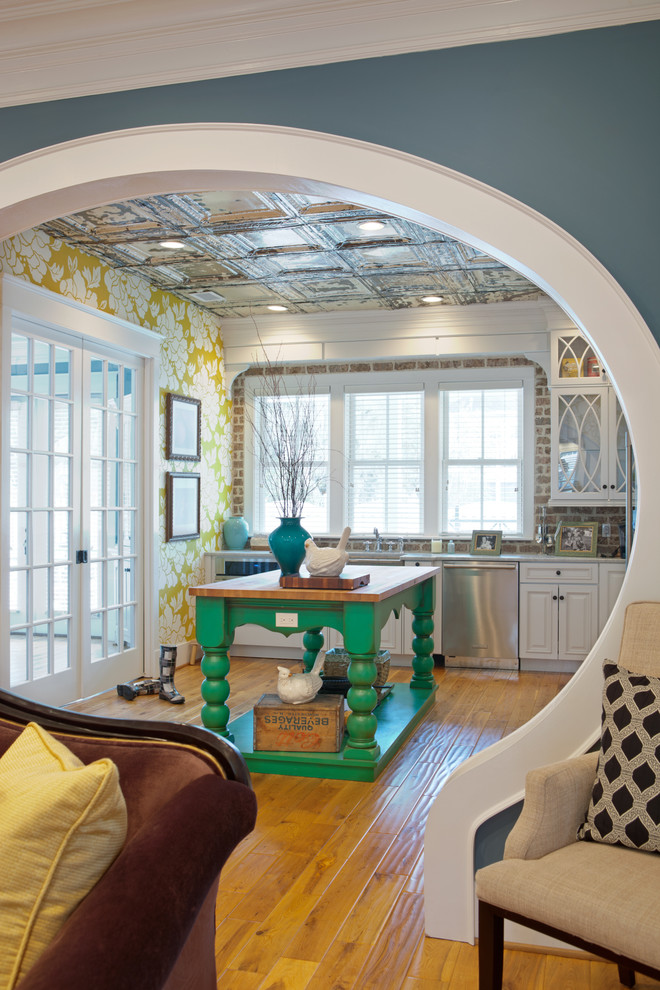 Extreme Home Makeover House - Atlantic Archives, Richard Leo Johnson