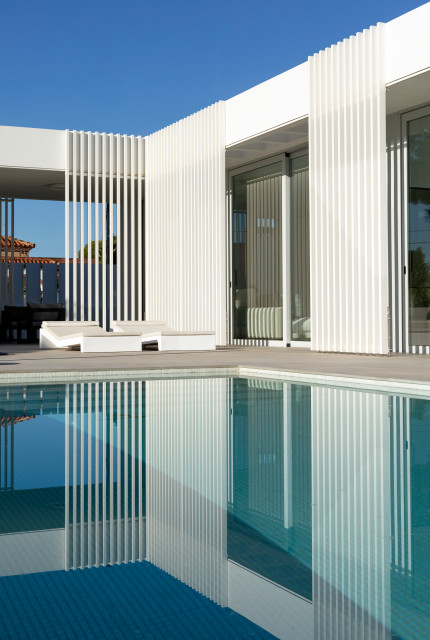 Casa Benlliure contemporaneo-piscina