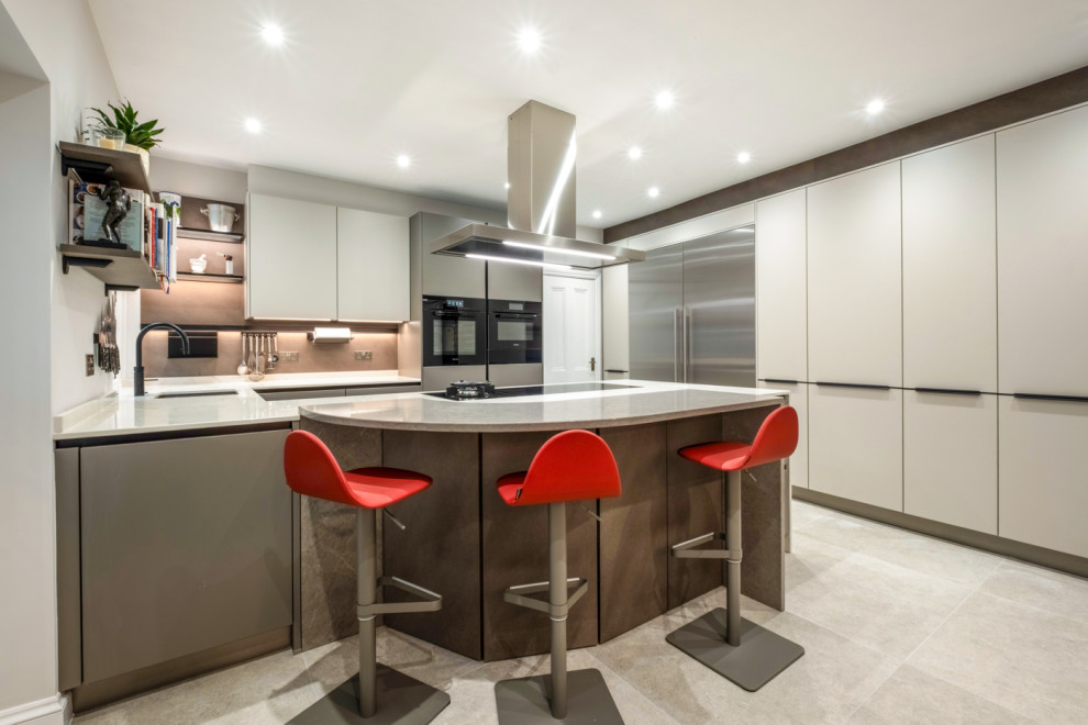 Photo of a modern kitchen in Sussex.