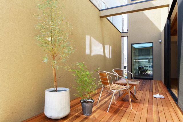 テラス contemporaneo-terraza-y-balcon