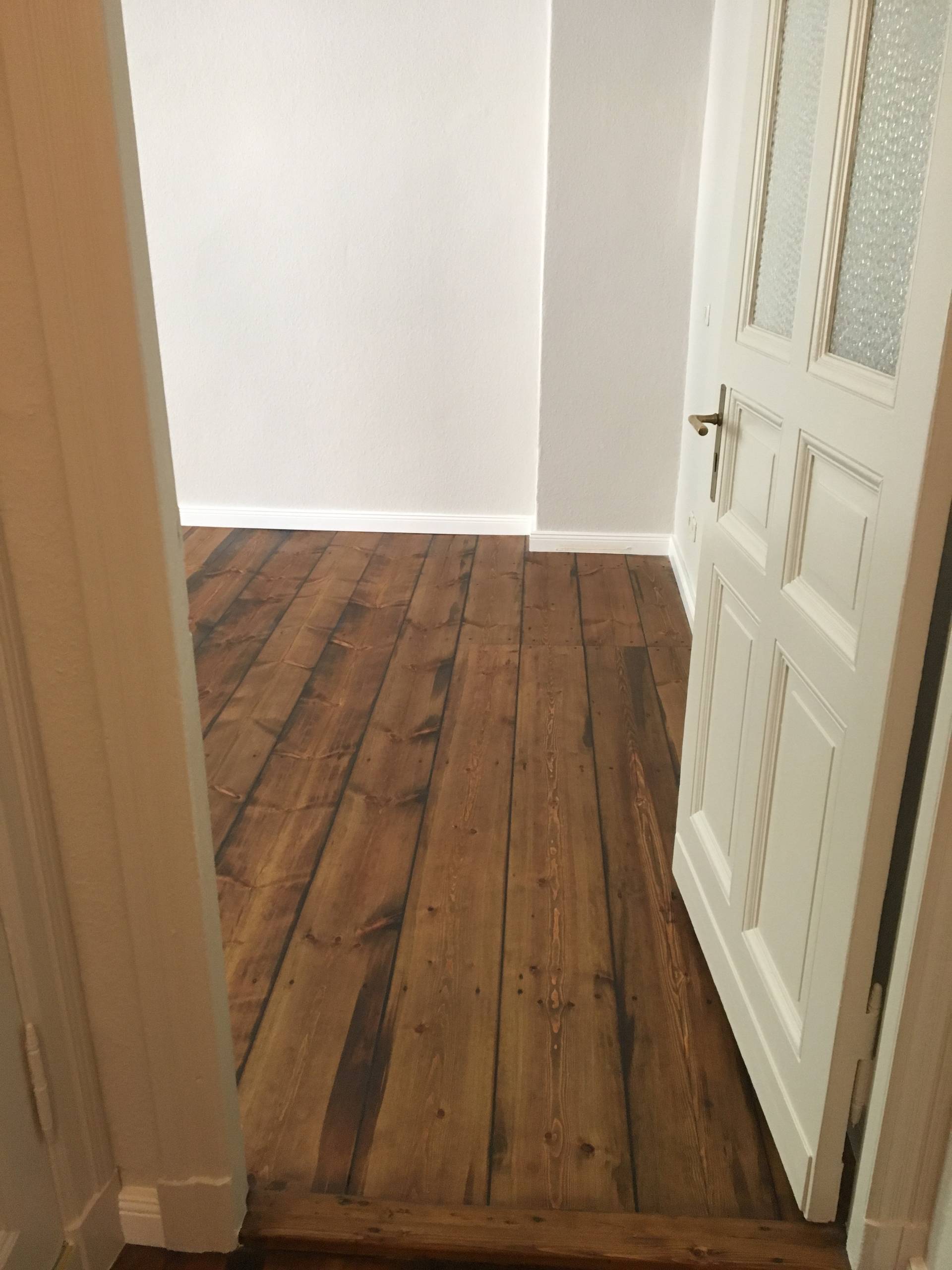 Mindener Straße Berliun Charlottenburg, Reparatur und Aufarbeitung Dielenboden